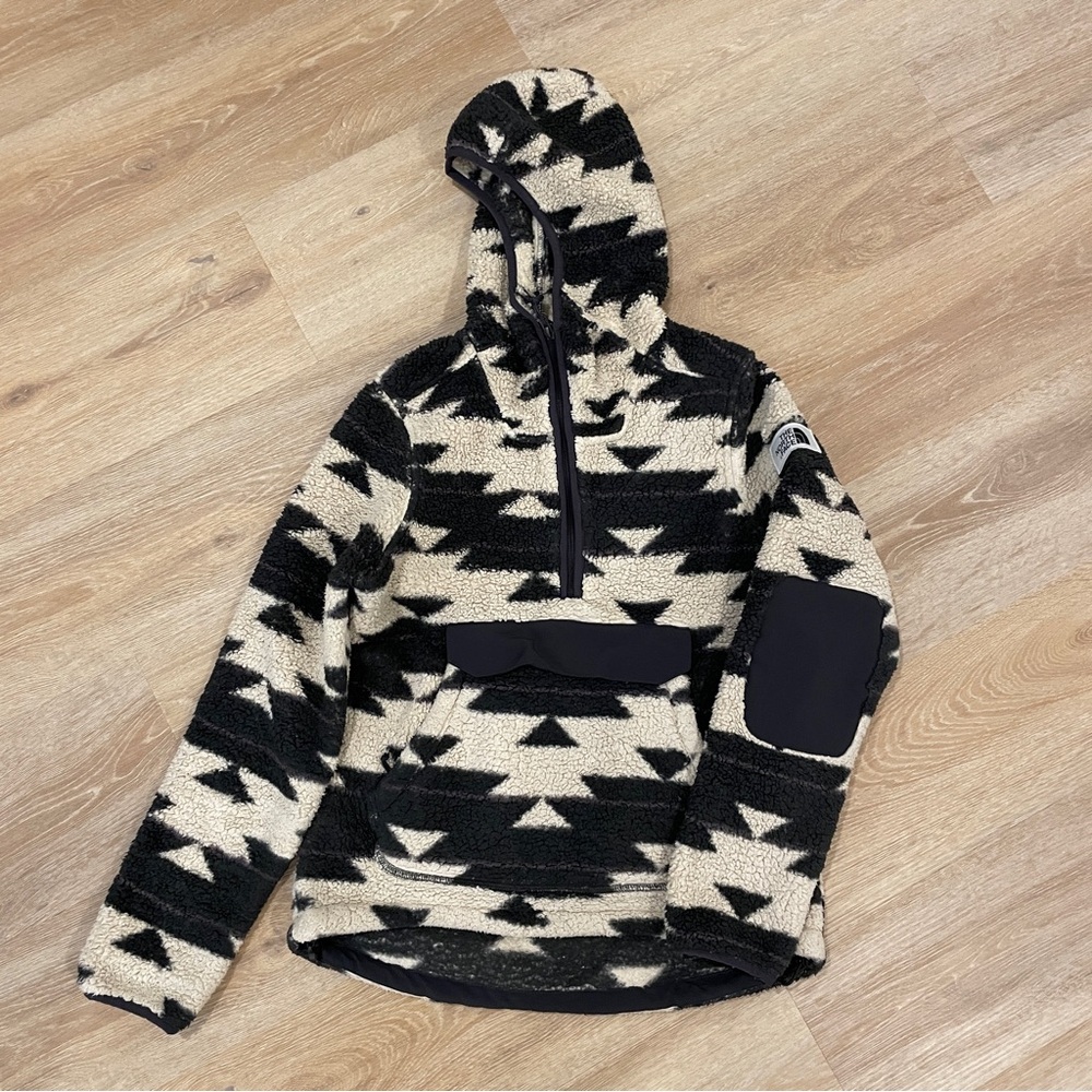North Face Women’s Campshire Hoody